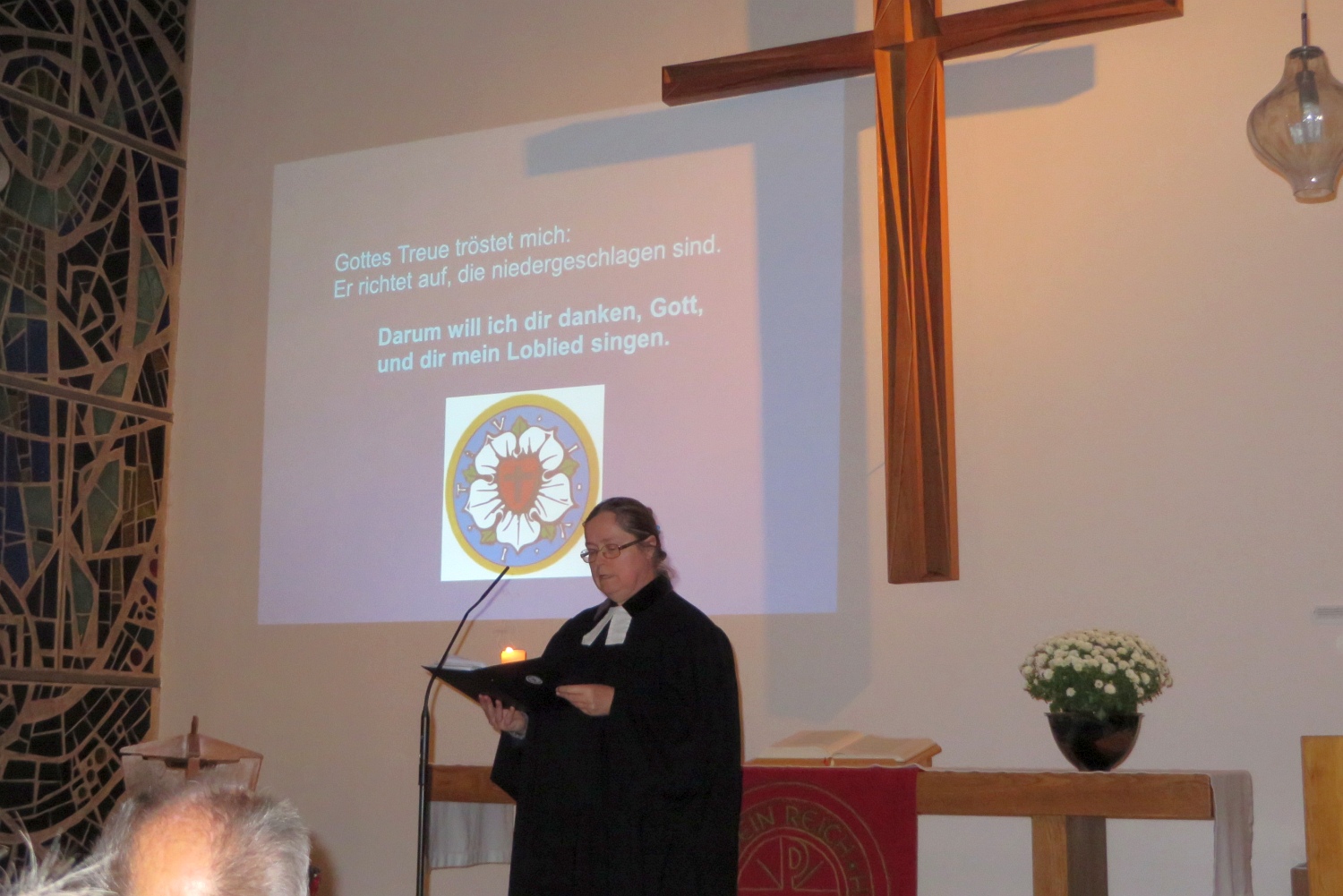 16-10-31-ChurchNight-09