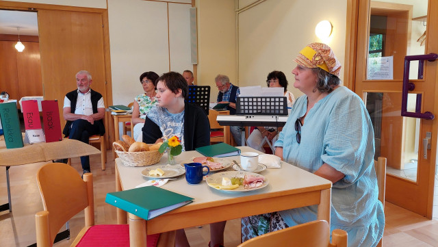 25-09-07 Kirchenfrühstück mit neuem Administrator-05