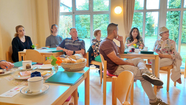 25-09-07 Kirchenfrühstück mit neuem Administrator-06