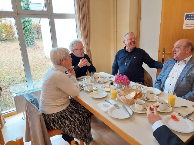 25-11-16 Kirchenfrühstück mit SI-08