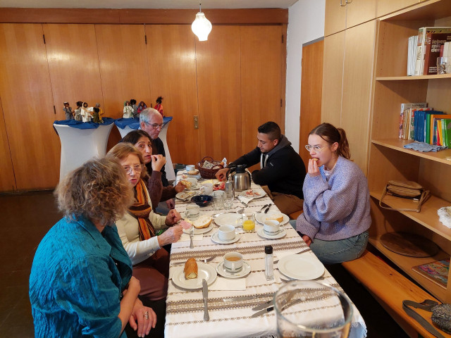 25-11-16 Kirchenfrühstück mit SI-11